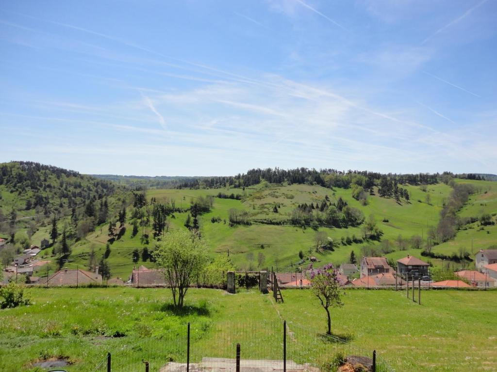 Hotel-Restaurant Les Planchettes Saint-Flour  Εξωτερικό φωτογραφία