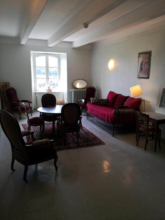 Hotel-Restaurant Les Planchettes Saint-Flour  Εξωτερικό φωτογραφία